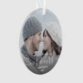 Foto First Christmas Verheiratet White Script Ornament (Vorderseite)