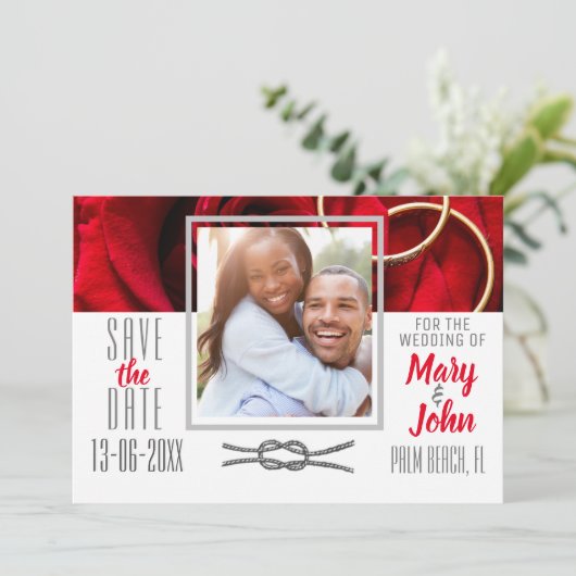 Foto Floral Rote Rose mit Ring Wedding Save The Date (Stehend Vorderseite)