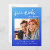 Foto Funny Free Drinks und eine Hochzeit Ankündigungspostkarte (Vorne/Hinten)