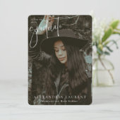 Foto für den Abschluss von White Scripting Ankündigung (Stehend Vorderseite)