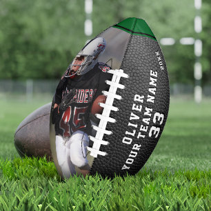 Foto für die grüne Spielernummer in schwarzem Lede Football