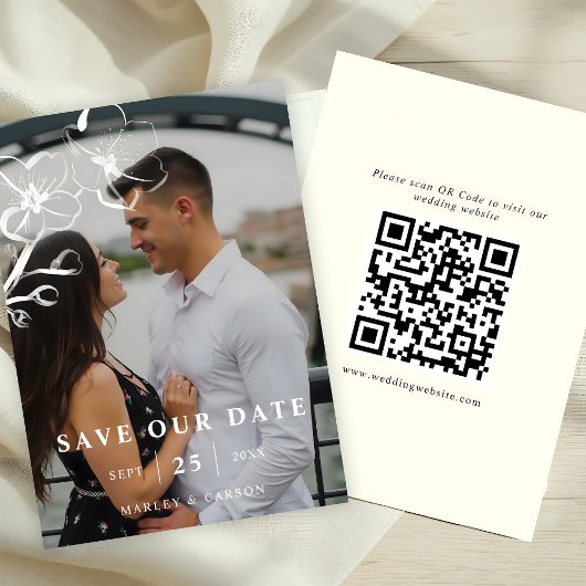 Foto für handgezeichnete Blumenhochzeit QR Code Save The Date