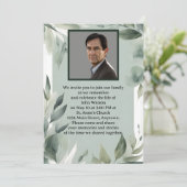 Foto-Gedenkstätte für Grün und Weiß-Blätter Einladung (Stehend Vorderseite)