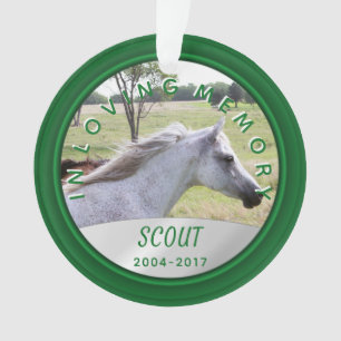 Foto-Gedenkveranstaltung im Grünen der Erinnerung Ornament