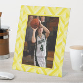 Foto Gelb dreiteiliges Diamantmuster Sockelschild (In Situ)