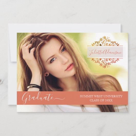 Foto Graduation Party Coral Floral Monogram Einladung (Vorderseite)