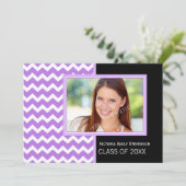 Foto Graduation Party Einladung Lila Zickzack (Stehend Vorderseite)