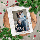 Foto Graues weißes Marmormuster Rose Gold Folien Feiertagspostkarte<br><div class="desc">Einzigartige,  trendige und schlichte Weihnachtsgrusskarte mit Ihrem Lieblingswinterfoto auf einem schicken grauen,  schwarz-weißen Marmormuster im Hintergrund. Mit Raum zum Anpassen oder Personalisieren mit einem Foto,  Familiennamen oder Namen,  und Text Ihrer Wahl. Und eine anpassbare Saison Gruß Gedicht auf der Rückseite der Karte,  einschließlich Ihrer Rücksendeadresse,  Stadt,  Postleitzahl und Staat.</div>