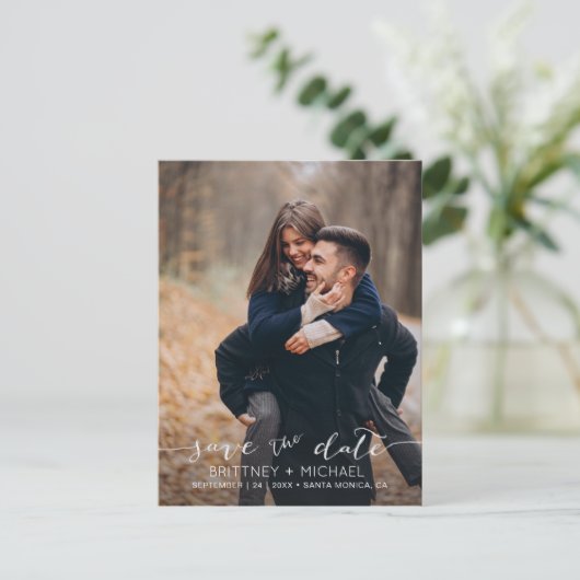 Foto handschriftlich Minimal Weiß Save the Date Ankündigungspostkarte (Stehend Vorderseite)