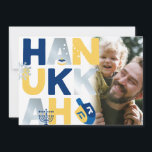Foto HANUKKAH Menorah Dreidel Grußkarte<br><div class="desc">Unsere Hanukkah Grußkarte mit einem dreidel, menorah, gelly donut und jüdischen Stars von David ist eine schöne, lustige Art, Familie und Freunden ein Happy Hanukkah im Stil zu wünschen. . Personalisieren Sie mit Ihrem persönlichen Gruß auf der Rückseite, um es wirklich eine Art zu machen. Anfragen: Nachricht oder E-Mail bestdressedbread@gmail.com...</div>