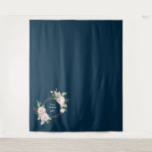 Foto-Hintergrund der Blush Floral Navy Wandteppich (Vorderseite)