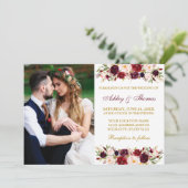 Foto Hochzeit von Watercolor Floral Burgundy Einladung (Stehend Vorderseite)