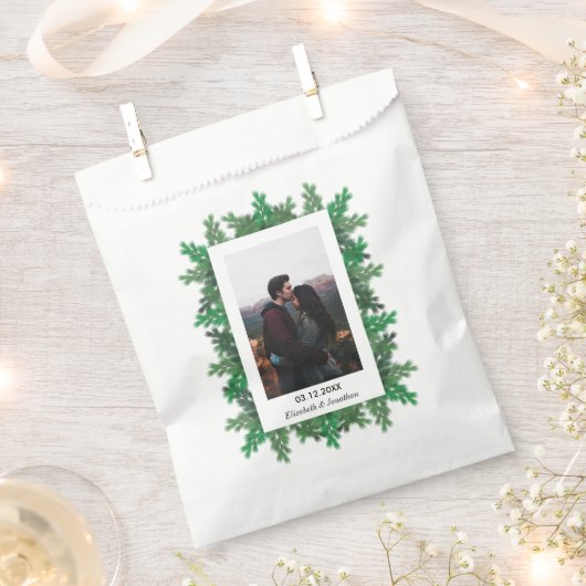 Foto Hochzeit von Winterbaumbranchen Geschenktütchen (Ausgeschnitten)