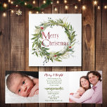 Foto Holiday Wreath Greenerity Dreifach Gefaltete Urlaubskarte<br><div class="desc">Der Cover dieser dreiseitigen Holiday Grußkarte hat einen hübschen grünen Weihnachtskranz in Aquarellfarbe, der mit dunkelblauen schwarzen und roten Beeren verziert ist. Im Zentrum steht der stilisierte Text "Frohe Weihnachten". Im Inneren befinden sich Fotovorlagen auf der ersten und dritten Kontrollleiste. Im mittleren Bereich befindet sich Ihr eigener Text in grün...</div>