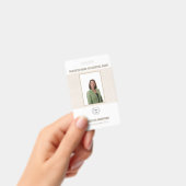 Foto-ID des Krankenhauses oder Unternehmens mit Ba Ausweis (Handheld)