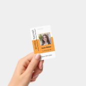 Foto-ID eines Mitarbeiters oder Studenten gelb Ausweis (Handheld)