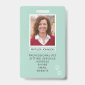 Foto-Identifizierungszeichen auf dem Schreibtisch  Ausweis (Vorderseite)