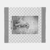 Foto Ihres Haustieres auf Grau mit Paws & Name Fleecedecke (Vorderseite (Horizontal))