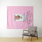 Foto im Hintergrund des Vote Homecomoming Queen Pi Wandteppich (Beispiel (Horizontal))