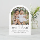 Foto Joint Arch Erster Geburtstag Einladung (Stehend Vorderseite)