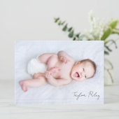 Foto Kalligrafie Name Birth Stats New Baby Ankündigung (Stehend Vorderseite)