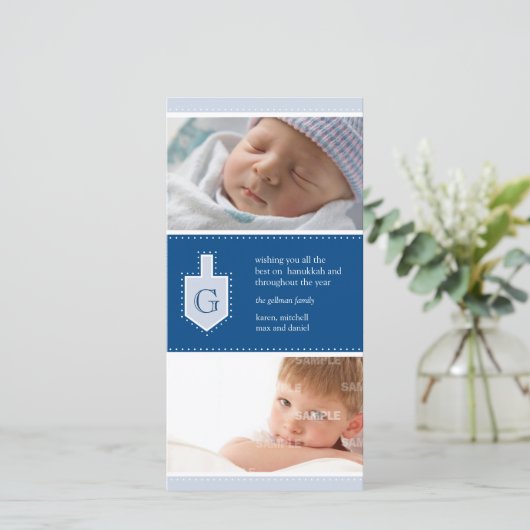 Foto-Karte Monogramm-Chanukkas Dreidel Feiertagskarte (Stehend Vorderseite)