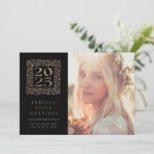 Foto-Klasse 2025 Abschluss Ankündigung (Stehend Vorderseite)