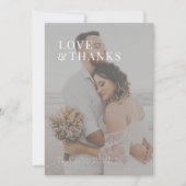 Foto Liebe und dank moderner Typografie Hochzeit Dankeskarte (Vorderseite)