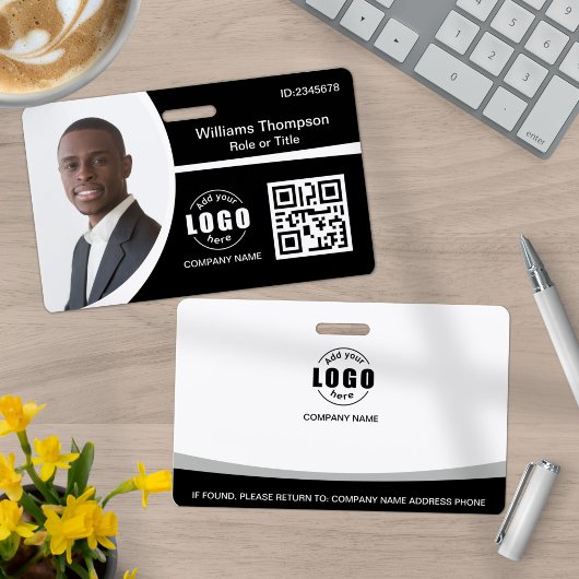 Foto-Logo QR-Code Mitarbeiter Schwarz und Weiß Ausweis
