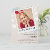 Foto Look, der 63. Geburtstag Einladung (Stehend Vorderseite)