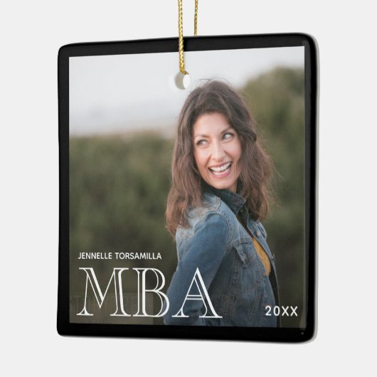 Foto MBA Grad Name Schwarzer Abschluss Keramikornament (Links)