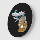 Foto Michigan Silhouette mit Zuhause auf Schwarz Große Wanduhr (Winkel)