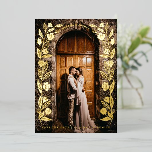 Foto mit Blumenmuster Save the Date Folieneinladung (Stehend vorne)