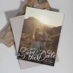 Foto mit Handschrift Save The Date<br><div class="desc">Curly fun Schriftsatz "Save the Date" über Vollblut-Foto,  passen Sie an,  um die Schriftart des bearbeitbaren Textes und Backers zu ändern. Schreiben von Becky Nimoy. Portrait- und Landschaftsversion verfügbar</div>