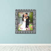 Foto mit schwarzem und weißem Damast, Rahmen, Lein Leinwanddruck (Insitu (Holzboden))