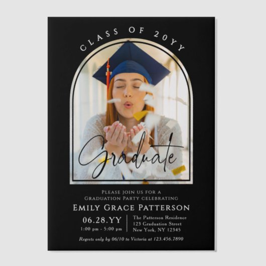 Foto Modern Arch Graduate Script Graduate Party Pergament Einladungen (Vorderseite)