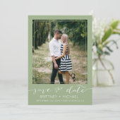 Foto Modern Sage Green Save the Date (Stehend Vorderseite)