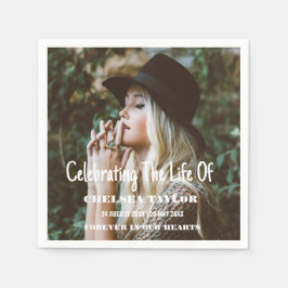 Foto Moderne Beerdigungsfeier zum Gedenken an das  Serviette