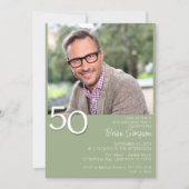 Foto Moderne Minimalistische Szene Grün 50. Geburt Einladung (Vorderseite)