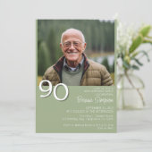 Foto Moderne Minimalistische Szene Grün 90. Geburt Einladung (Stehend Vorderseite)