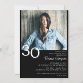 Foto Modernes Minimalistisches Schwarzes 30. Gebur Einladung (Vorderseite)