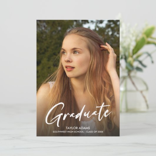 Foto Modernes Script Blue Cap Party Abschluss Einladung (Stehend Vorderseite)