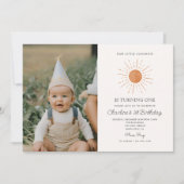 Foto Niedlich Gelbe Sonnenstrahlen Minimal 1. Gebu Einladung (Vorderseite)