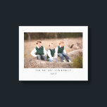Foto Personalisiert Leinwanddruck<br><div class="desc">Personalisiertes Foto mit Ihrem Familiennamen und optionalem Jahr. Foto Credit Fotografy © Storytree Studios,  Stanford,  CA. Vorlagenbild muss durch eigenes Foto ersetzt werden</div>