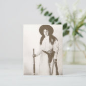 Foto Portrait eines Cowgirl Holding a Rifle, c1910 (Stehend Vorderseite)