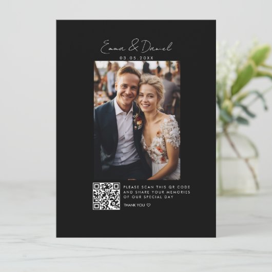 Foto QR Code Black Wedding Galery Card (Stehend Vorderseite)