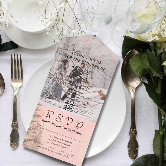 Foto QR-Code für Rosa Winterschnee Pine Tree All In One Einladung