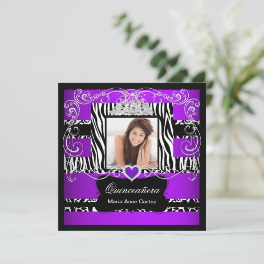 Foto Quinceanera Lila Zebra-Kuh Einladung (Stehend Vorderseite)