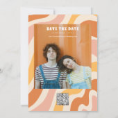 Foto Rainbow Wavy Groovy Save the Date Qr Code (Rückseite)