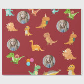 Foto-Ready Niedlich Dinos auf Dunkelrot Geschenkpapier (Flach)
